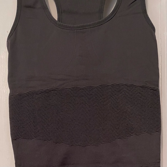 Adidas by Stella McCartney NWOT Matching Set Athletic Tank and Leggings - Picture 5 of 14
